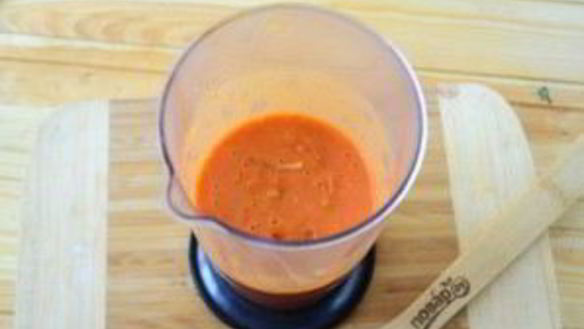 ШАГ 7. томатный суп в хлебе ежик