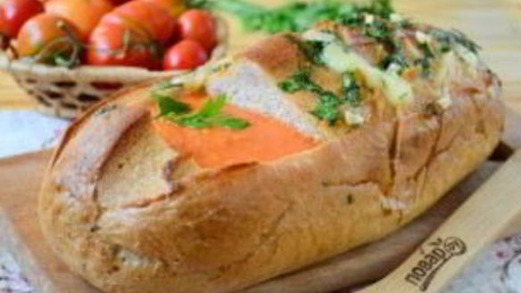 ШАГ 9. томатный суп в хлебе ежик