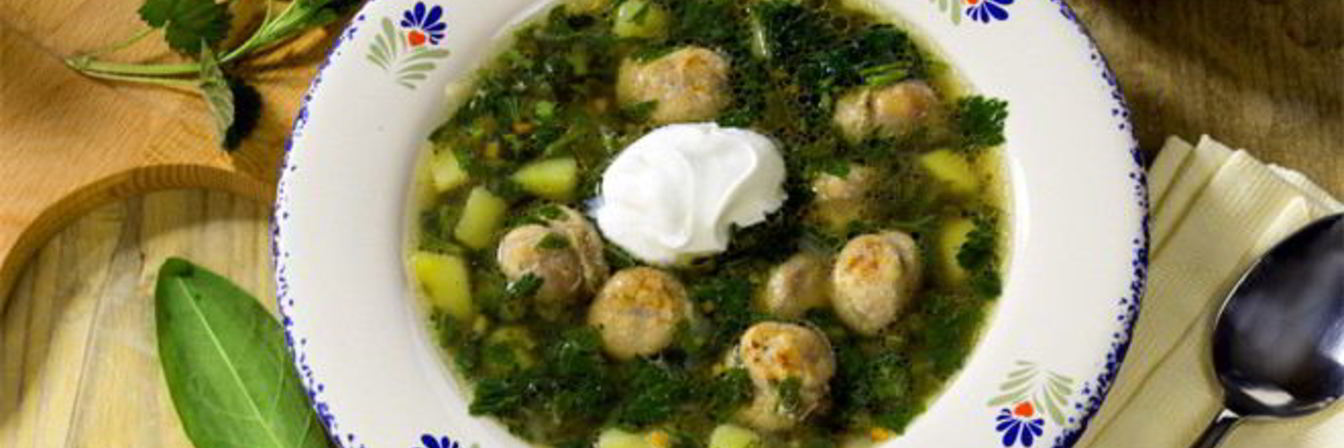 Зеленый суп с крапивой