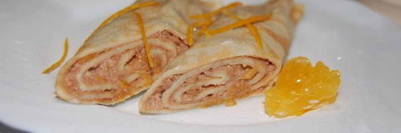 Блинчики с апельсиново-ореховой начинкой