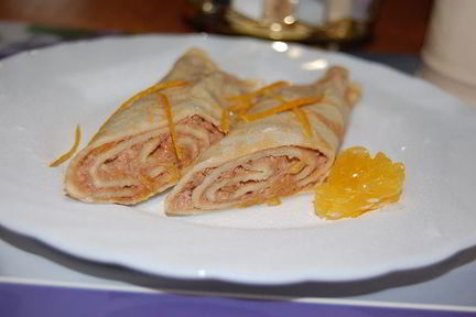 Блинчики с апельсиново-ореховой начинкой