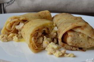 Блинчики с фаршем и яйцом