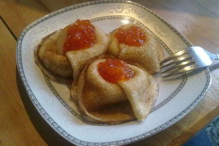 Блинчики с красной икрой