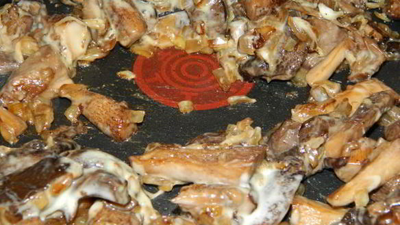 ШАГ 4. блинчики с лесными грибами