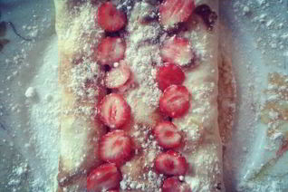 Блинчики с маскарпоне и свежими ягодами