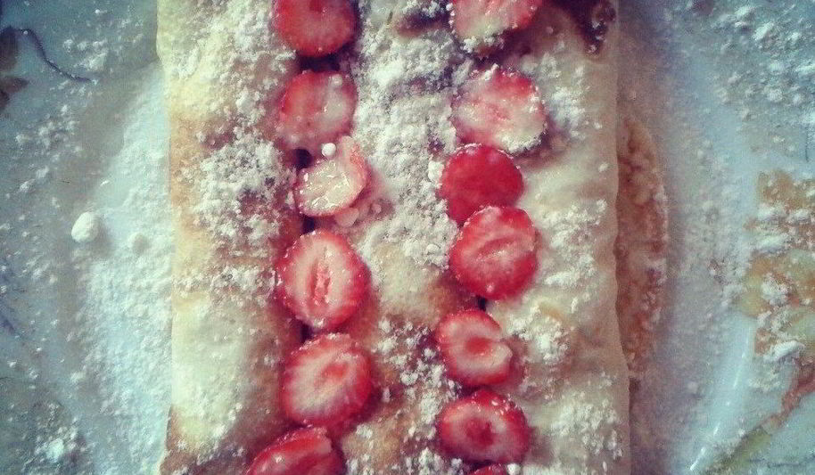 Рецепт блинчики с маскарпоне и свежими ягодами