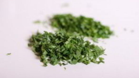 ШАГ 2. блинчики с творогом и зеленью