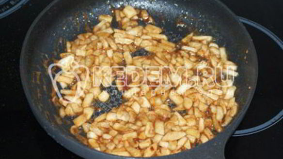 ШАГ 4. блинчики с яблоками и корицей