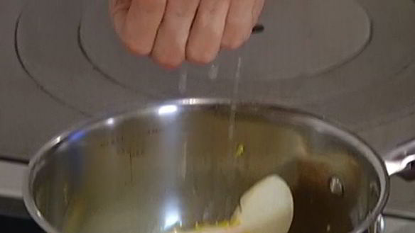 ШАГ 5. блины на пиве с грушевым соусом