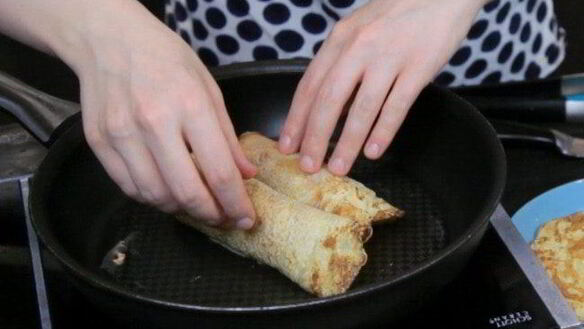 ШАГ 4. блины с бананом и вареной сгущенкой