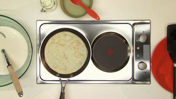 ШАГ 2. блины с грибами и яйцом