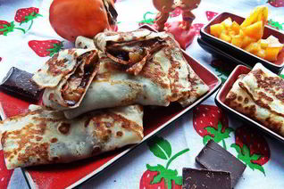 Блины с хурмой и шоколадом