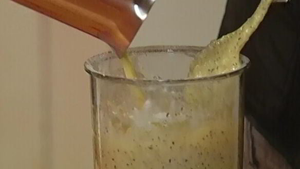 ШАГ 4. блины с клубникой