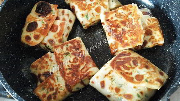 ШАГ 6. блины с курицей и сыром