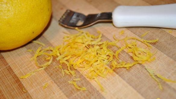 ШАГ 4. блины с творожным кремом под персиковым соусом