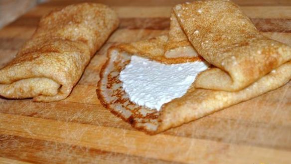 ШАГ 7. блины с творожным кремом под персиковым соусом