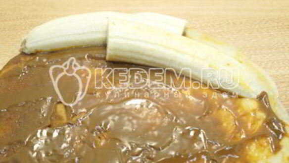 ШАГ 7. блины с вареной сгущенкой и бананом