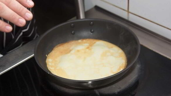 ШАГ 3. блины с вешенками