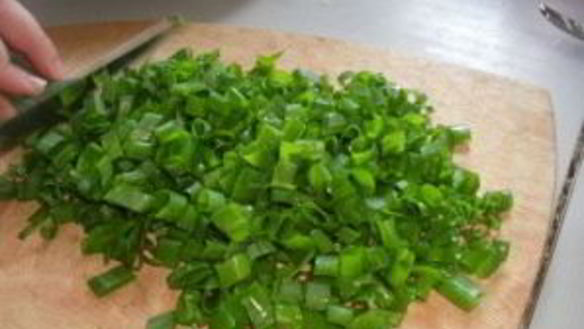 ШАГ 6. блины с зеленым луком