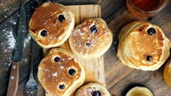 ШАГ 4. черничные панкейки