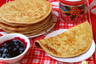 Дрожжевые блины с манкой