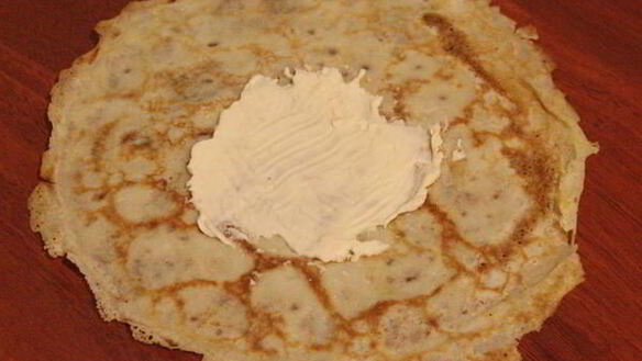 ШАГ 6. фаршированные блинчики с семгой и плавленным сыром