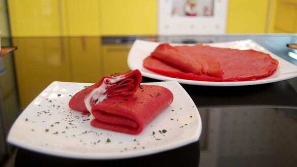 ШАГ 8. красные блины