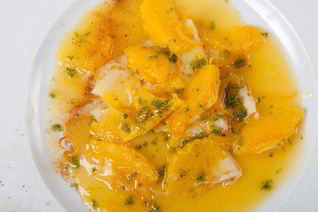 Постные блины с фруктовым соусом