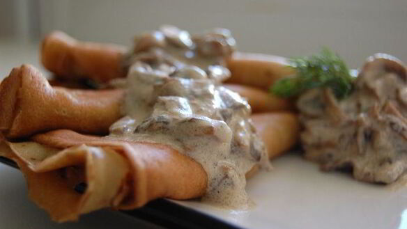 ШАГ 6. сливочно-грибные блинчики под сливочно-грибным соусом