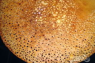 Тонкие блины с дырочками