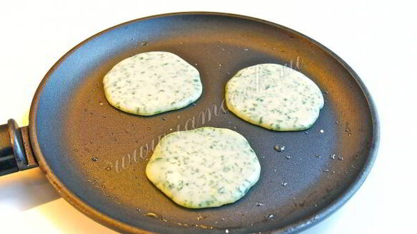 ШАГ 4. закусочные блинчики с подкопченным лососем