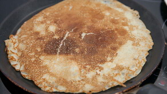 ШАГ 5. заварные блины на кефире