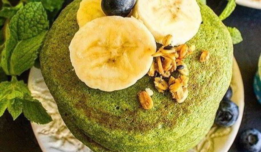 Рецепт зеленые блинчики с бананом по-тайски