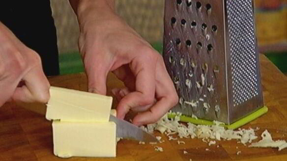 ШАГ 5. английские булочки с грецкими орехами и сыром