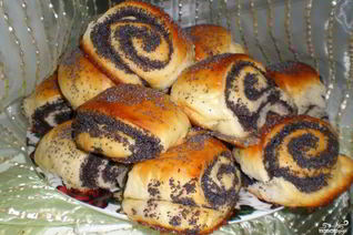 Булочки из слоеного дрожжевого теста