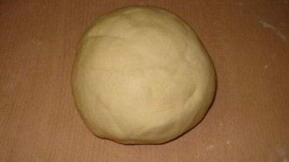 ШАГ 2. булочки из слоеного дрожжевого теста