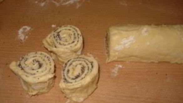 ШАГ 6. булочки из слоеного дрожжевого теста