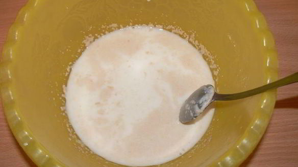 ШАГ 2. булочки с брусникой, клубникой и штрейзелем