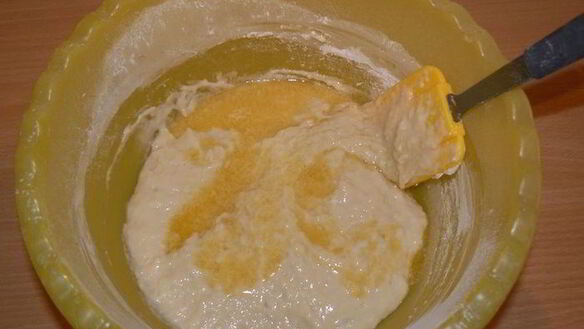 ШАГ 3. булочки с брусникой, клубникой и штрейзелем