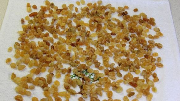 ШАГ 12. булочки с изюмом и глазурью