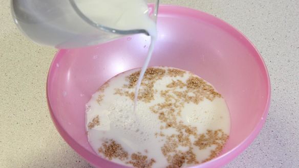 ШАГ 3. булочки с изюмом и глазурью