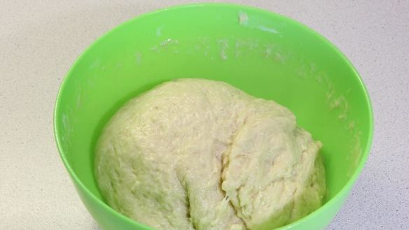 ШАГ 10. булочки с изюмом и глазурью