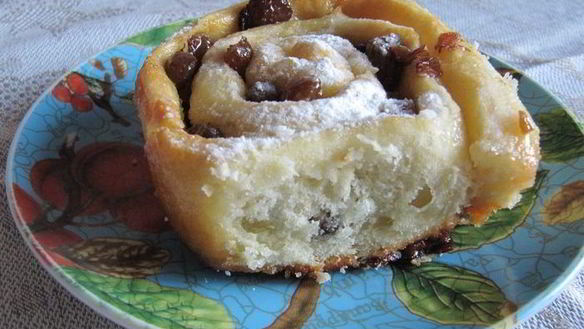 ШАГ 11. булочки с изюмом