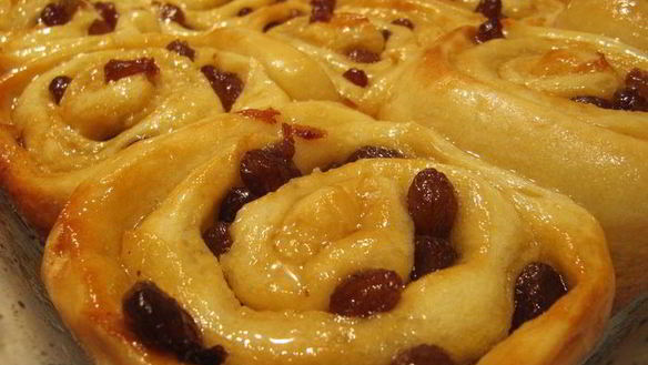 ШАГ 9. булочки с изюмом