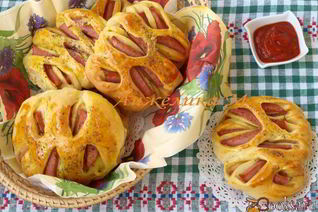 Булочки с колбасой