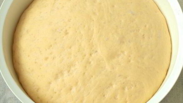 ШАГ 3. булочки с колбасой