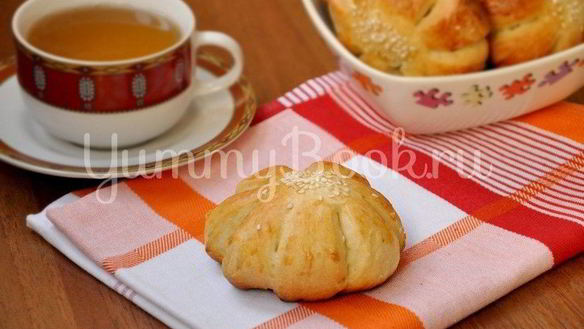 ШАГ 8. булочки с курагой и изюмом