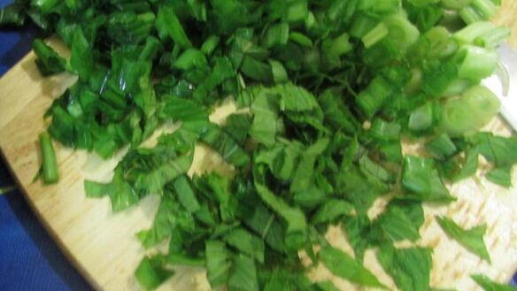 ШАГ 9. булочки с листьями свеклы и свежим сыром