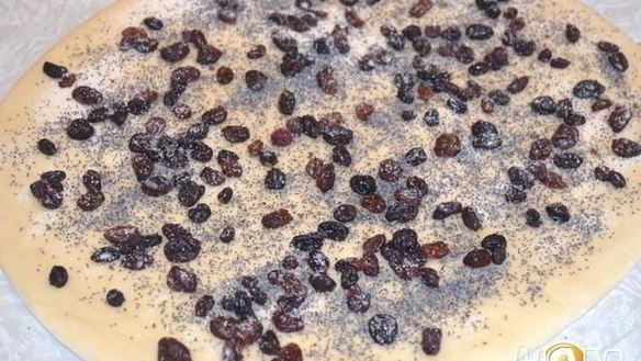 ШАГ 6. булочки с маком и изюмом