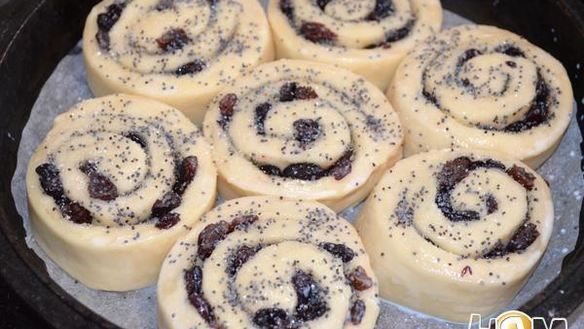 ШАГ 9. булочки с маком и изюмом
